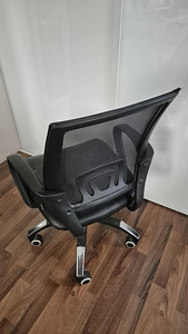 Офисное кресло IGO (3 фото из 3)