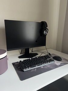 Gaming PC + 144Hz Monitor (5 foto / 5)
