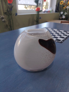 Tarbeklaasi vaas Opaal, autor Tiia-Lena Vilde (1 foto / 7)