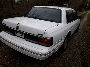 Lincoln Continental 1988a (6 foto / 11)