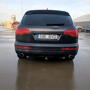Audi Q7 4.2tdi (5 фото из 10)