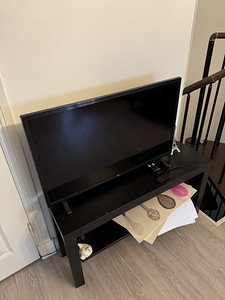 Телевизор LG 32” (1 фото из 5)