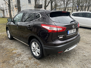 Nissan Qashqai Tekna 1.6 120kW (6 foto / 11)