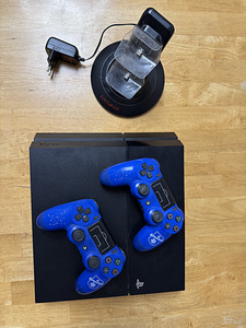 Sony Playstation 4 1TB + 2 gamepads + camera + 20 games. (1 foto / 4)