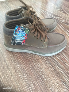 Skechers k/s kingad, suurus 33, uued (2 foto / 3)