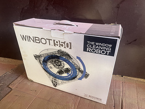 Aknapesurobot Winbot 950 (1 foto / 2)