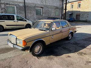Mercedes-Benz W123 240D (1 foto / 1)