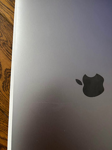 Macbook pro 2017 (6 foto / 7)