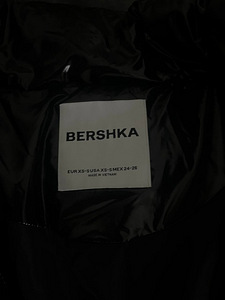 BERSHKA JAKK (3 foto / 3)