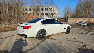 BMW 730LD LONG M-Sportpakett (5 фото из 12)