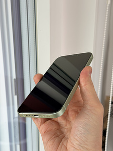 iPhone 12 — 256GB — Зелёный (7 фото из 10)