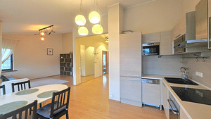 Mūsdienīgs, mājīgs dzīvoklis zaļajā Pikalnes rajonā! (2 foto no 17)