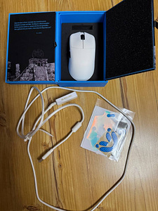 Lamzu Maya X Gaming Mouse - Cloud White (6 foto / 6)