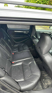 Volvo V70 2.4d D5 Värske ÜV (9 foto / 9)