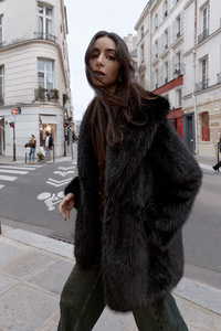 Zara fur coat xs black (2 foto / 5)