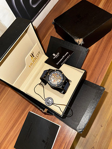 Hublot (2 фото из 5)