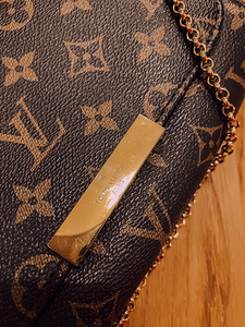 Louis Vuitton Favorite pm kott (2 foto / 4)