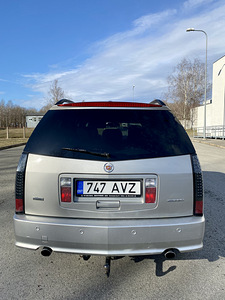 Cadillac SRX (5 foto / 6)