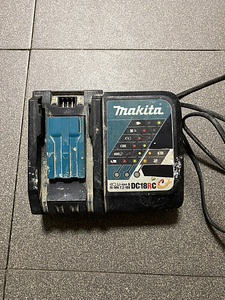 Зарядное устройство makita DC18RC