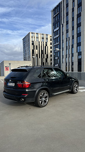 BMW X5 225kw 2011 (6 foto / 6)