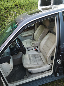 Audi A6 2.8 142kw quattro (8 foto / 10)