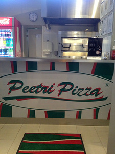 Pitsameister kokk Peetri Pizzasse Tallinna kesklinnas
