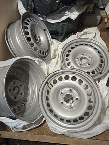 Müüa 16" metallveljed. Muugil 16 rat (2 foto / 4)