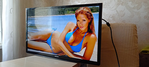 Телевизор Samsung (2 фото из 3)
