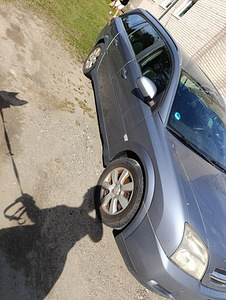 Opel vectra (3 фото из 6)