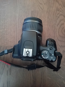 Canon EOS 1000D + EF-S 18-55mm + kaamerakott (3 foto / 6)