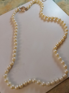 Valkoiset vintage helmet hopean värinen solki (5 valokuva sivusta 5)