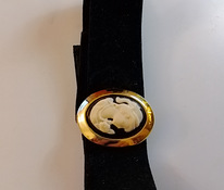 Vintage kaulakoru camee Amuletti musta kangas