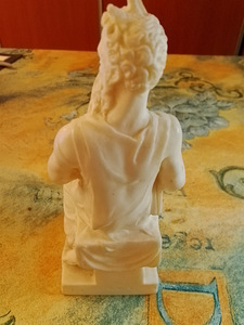 Kreikkalainen mose patsas (1 valokuva sivusta 4)