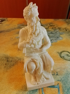 Kreikkalainen mose patsas (3 valokuva sivusta 4)