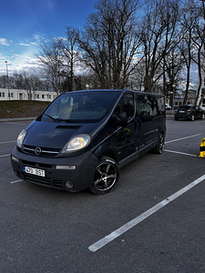 Opel Vivaro 2.5 tdci (11 foto / 14)