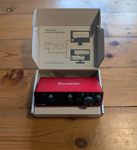 Focusrite Scarlett 2i2 3rd Gen (3 foto / 4)