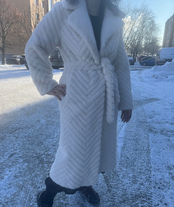 Valge öko kasukas (1 foto / 3)