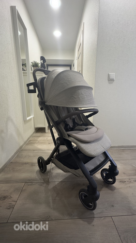 Britax Flylite ultra-kompaktne kergkäru
