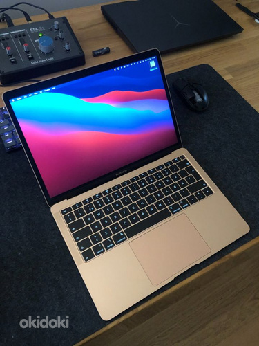 Apple MacBook Air 13,3 дюйма, золотой (фото #1)