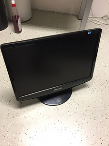 Samsung 20 2032BW (1 foto / 3)