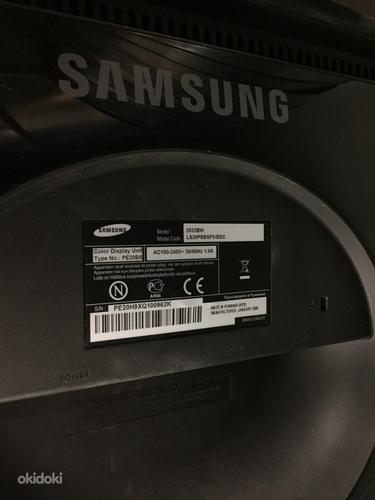 Samsung 20 2032BW (foto #3)