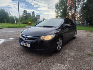 Honda Civic (1 foto / 11)