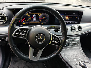 Mercedes Benz (11 foto / 11)
