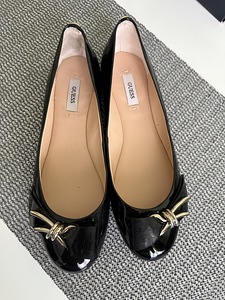 Балетки Guess (1 фото из 4)