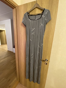Платье S (2 фото из 3)