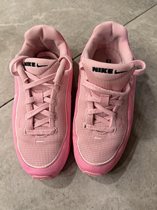 Nike 37 (1 фото из 6)