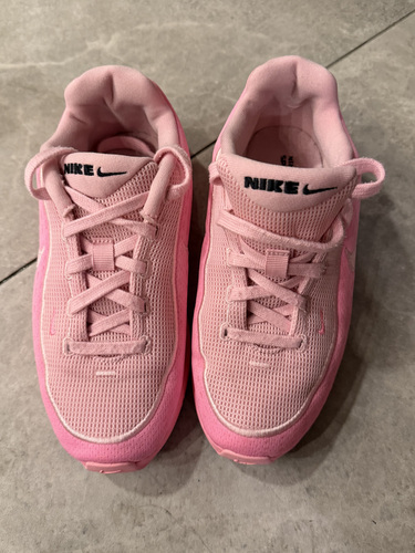 Nike 37