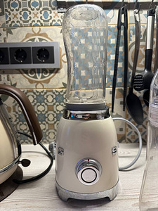 Blender SMEG 300W (3 foto / 6)