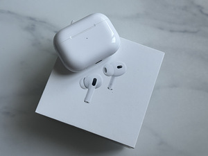 Apple AirPods Pro 2 (оригинал, левый наушник) (1 фото из 4)
