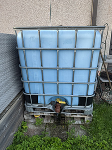 1000 l (kuup) tünn (1 foto / 2)